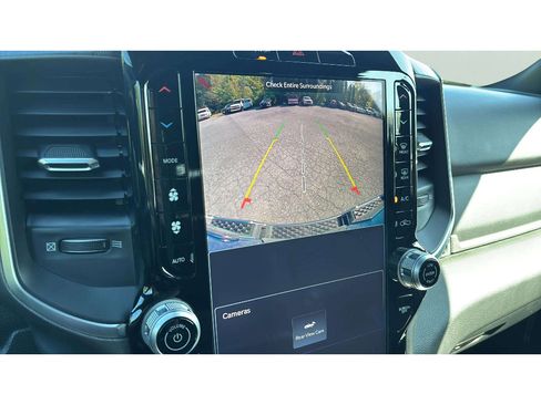 Used 2025 RAM 1500 Big Horn AWD/4WD image 17