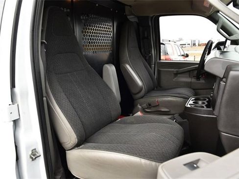 Used 2024 GMC Savana 2500 w/ Driver Convenience Package image 17