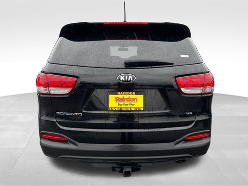 Used 2016 Kia Sorento LX image 6