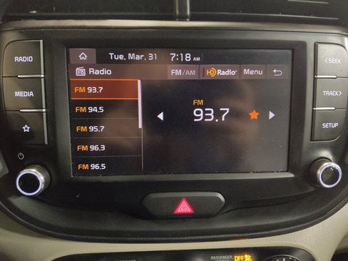 Used 2025 Kia Soul LX image 25