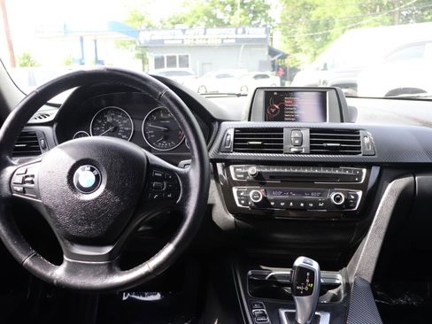 Used 2016 BMW 320i xDrive Sedan AWD/4WD image 17