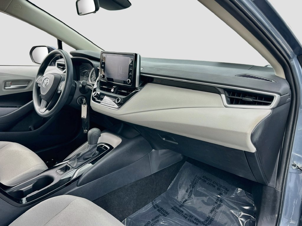 Used 2020 Toyota Corolla LE FWD image 26