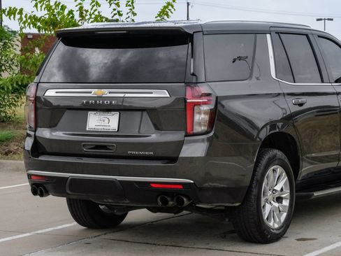 Used 2021 Chevrolet Tahoe Premier w/ Premium Package RWD image 10