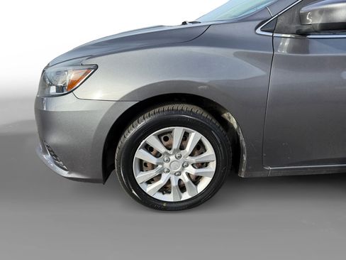 Used 2019 Nissan Sentra S image 9