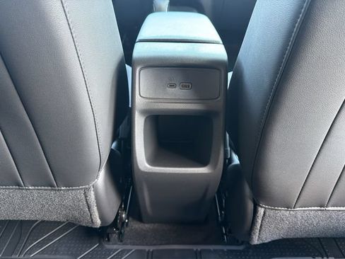 Used 2026 Chevrolet Trax LT w/ LT Convenience Package FWD image 25