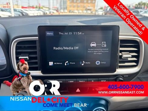 Used 2025 Hyundai Venue SEL FWD image 22