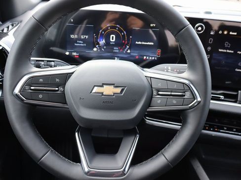 New 2026 Chevrolet Equinox LT w/ Convenience Package II image 6