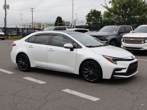 Used 2023 Toyota Corolla XSE FWD image 39