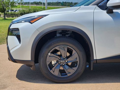 New 2026 Nissan Rogue SV w/ Cold Weather Package FWD image 10