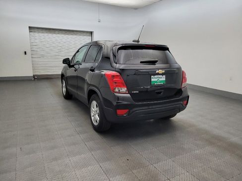 Used 2021 Chevrolet Trax LS w/ Tint and Cruise Package FWD image 5