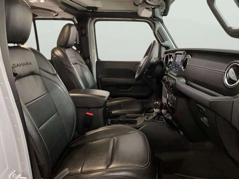 Used 2023 Jeep Wrangler Unlimited Sahara w/ Dual Top Group image 22