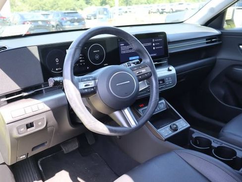 Used 2024 Hyundai Kona Limited FWD image 9