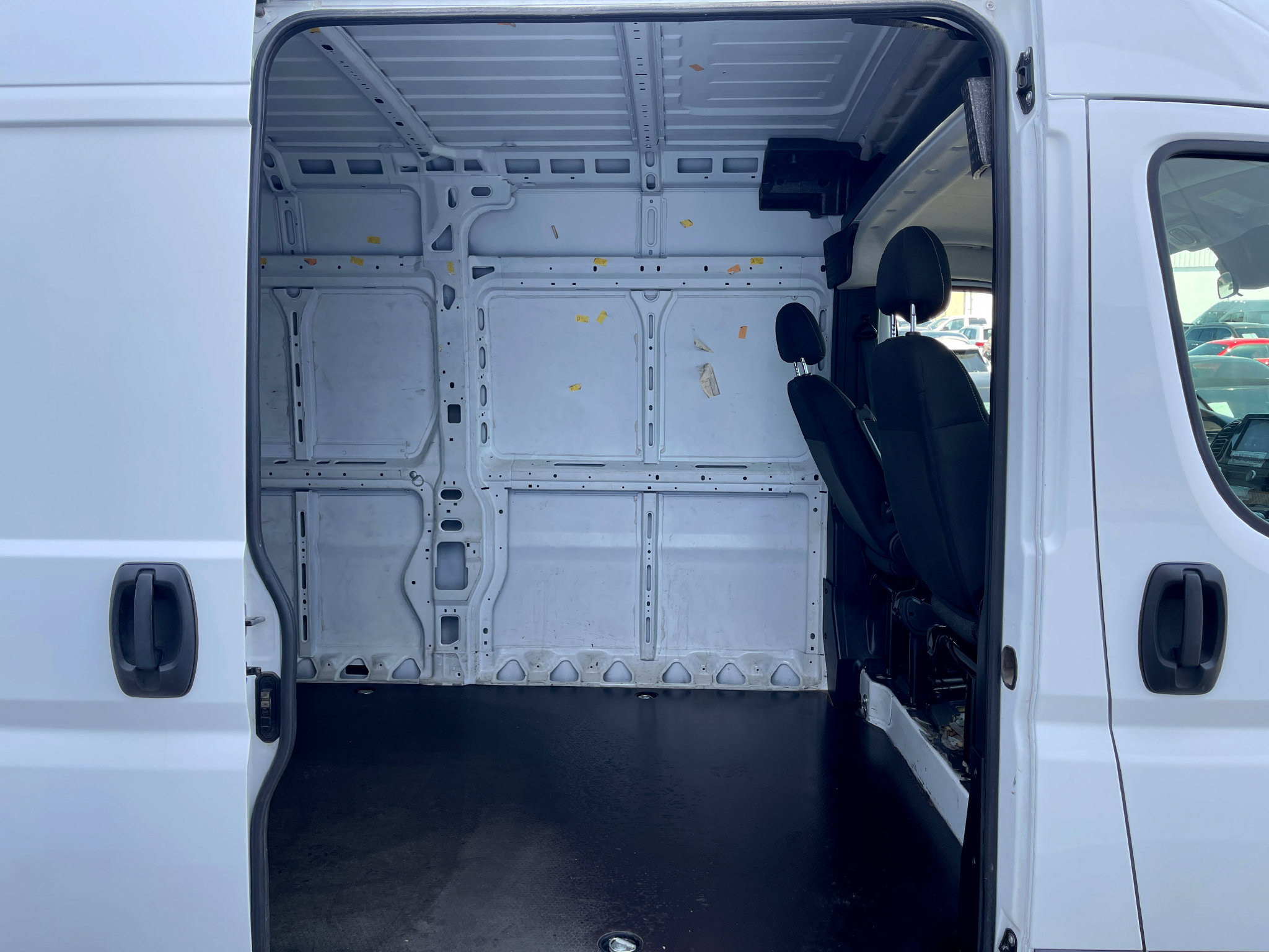Used 2023 RAM ProMaster 2500 FWD image 25