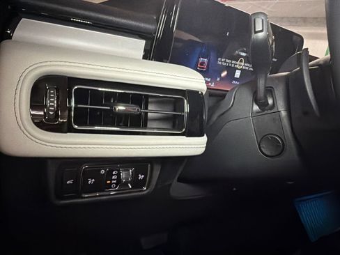 New 2026 Lincoln Aviator Reserve AWD/4WD image 31