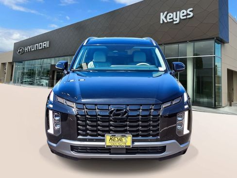 Used 2023 Hyundai Palisade Limited FWD image 2