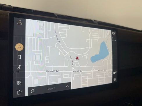 Used 2024 Land Rover Defender 130 X-Dynamic SE image 20