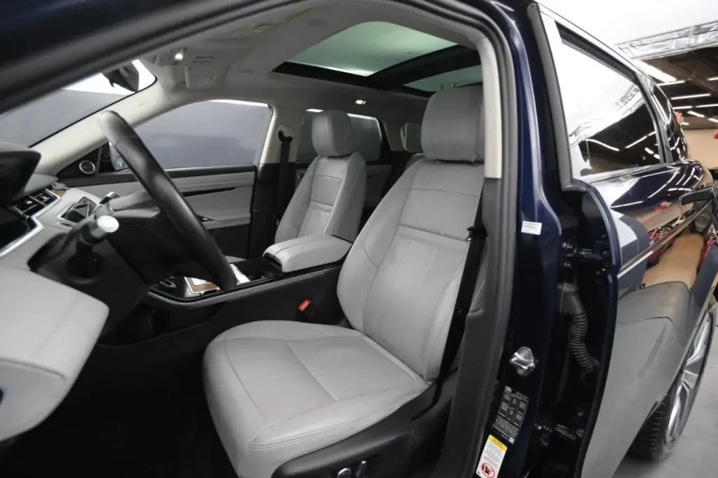 Used 2021 Land Rover Range Rover Evoque SE AWD/4WD image 39