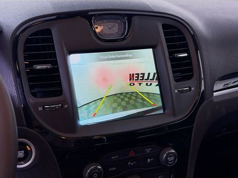 Used 2023 Chrysler 300 S image 19