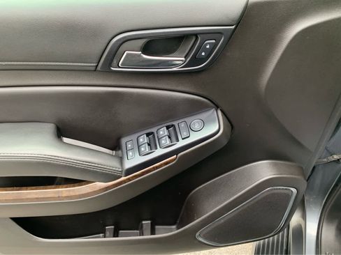 Used 2018 Chevrolet Tahoe LS w/ All-Season Package image 12