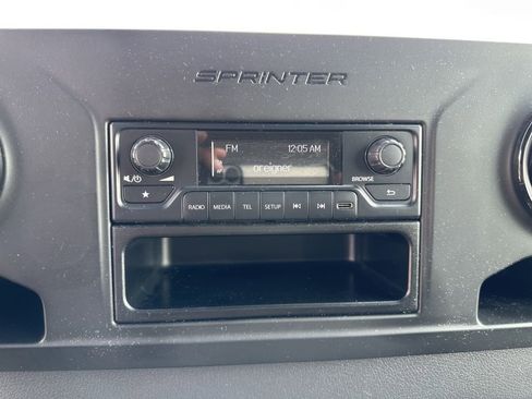 Used 2022 Mercedes-Benz Sprinter 3500 image 46