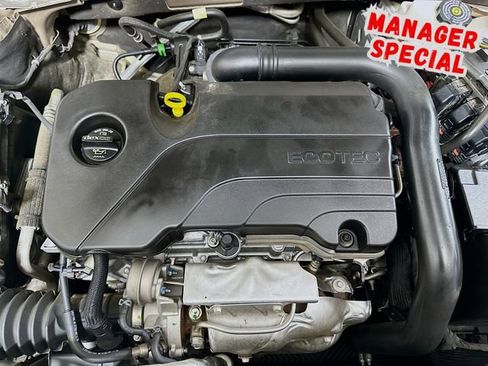 Used 2024 Chevrolet Malibu LT image 30