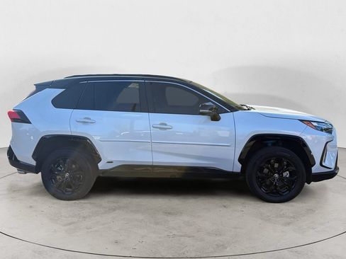 Used 2023 Toyota RAV4 XSE AWD/4WD image 4