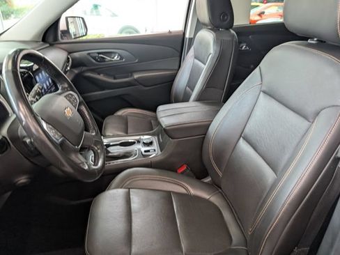 Used 2021 Chevrolet Traverse Premier AWD/4WD image 6