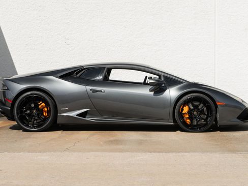 Used 2015 Lamborghini Huracan LP 610-4 image 3