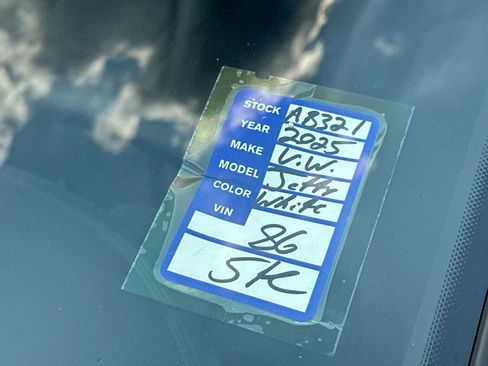 Used 2025 Volkswagen Jetta GLI Autobahn image 26