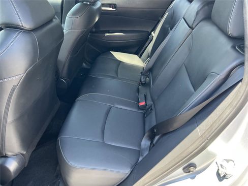 Used 2025 Toyota Corolla Cross XLE FWD image 32