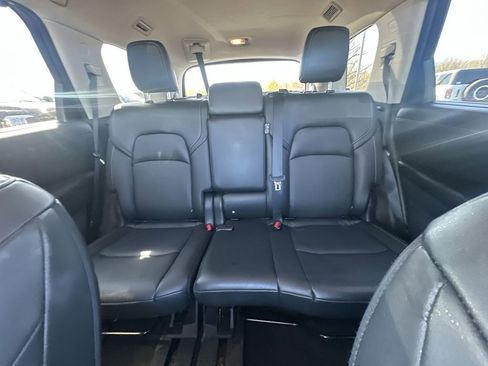 Used 2023 Nissan Pathfinder SL w/ Lighting Package (N92) image 13