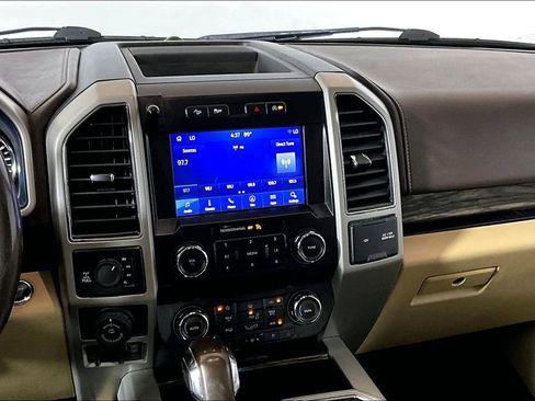 Used 2019 Ford F150 Lariat w/ Equipment Group 501A Mid image 5