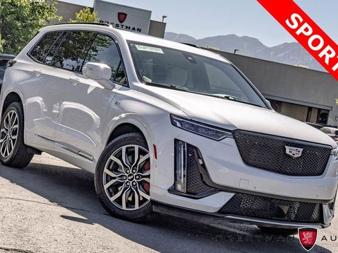 Used 2022 Cadillac XT6 Sport w/ Technology Package AWD/4WD image 1