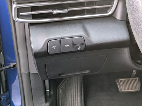 Used 2021 Hyundai Elantra SEL image 14