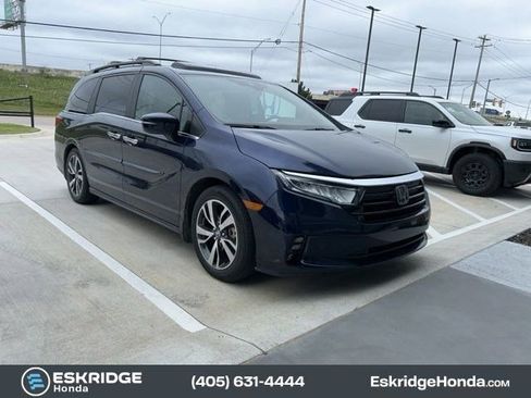Used 2021 Honda Odyssey Touring image 2
