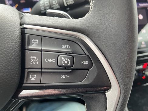 Certified 2023 Jeep Grand Cherokee Altitude image 23