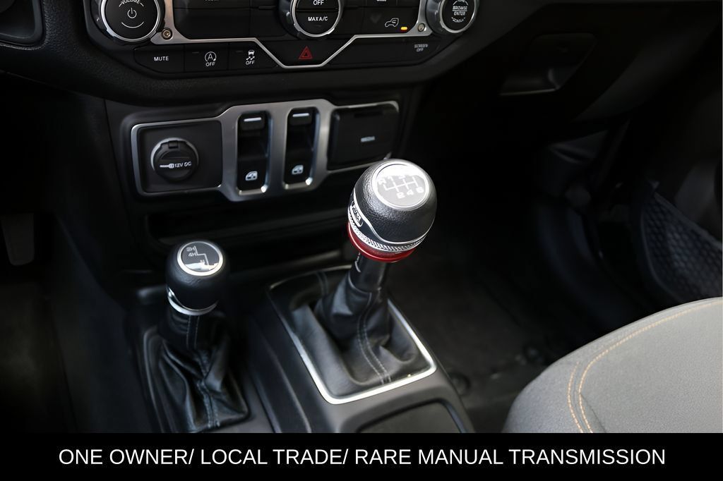 Used 2025 Jeep Wrangler Sport AWD/4WD image 22