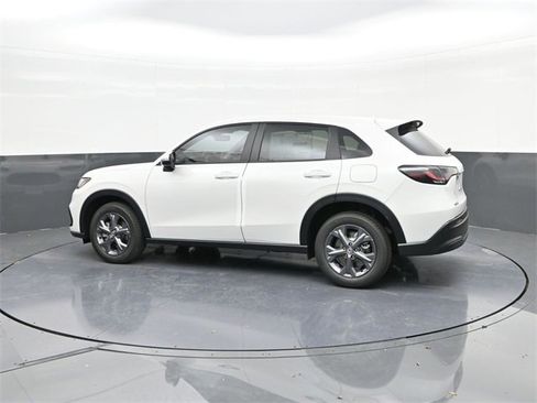 New 2026 Honda HR-V LX image 5