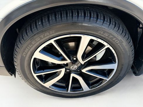 Used 2019 Nissan Rogue SL w/ Premium Package image 34