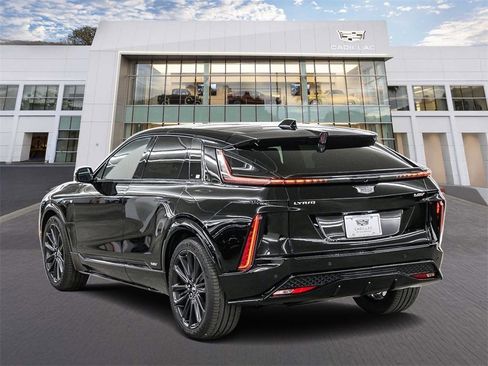 New 2026 Cadillac Lyriq V image 4