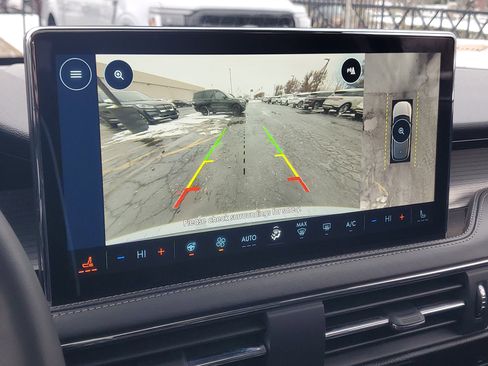 Certified 2024 Lincoln Corsair AWD w/ Equipment Group 101A image 17