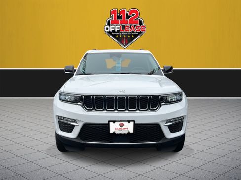 Used 2022 Jeep Grand Cherokee Limited image 2