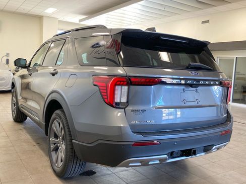 New 2026 Ford Explorer Active image 5