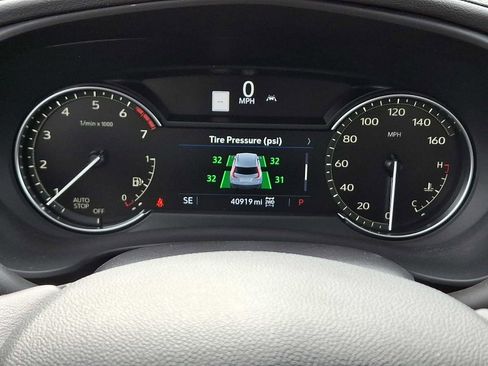 Certified 2023 Cadillac XT4 Luxury w/ Cold Weather Package image 27