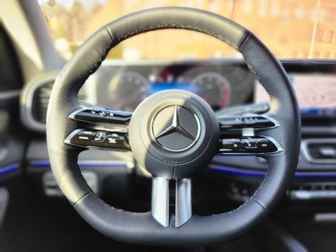 New 2026 Mercedes-Benz GLS 450 4MATIC image 28