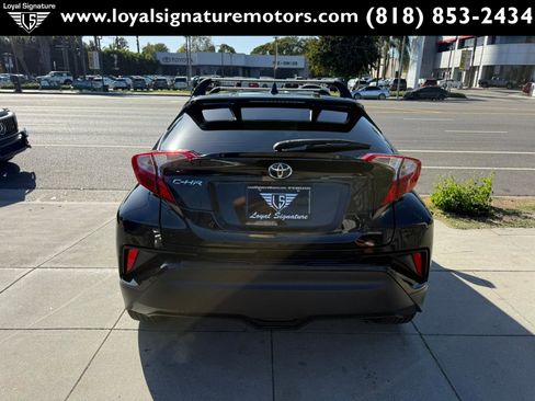 Used 2019 Toyota C-HR XLE image 6