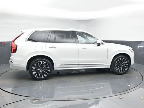 New 2026 Volvo XC90 B6 Plus image 8