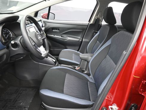 New 2025 Nissan Versa SV w/ Trunk Package FWD image 9