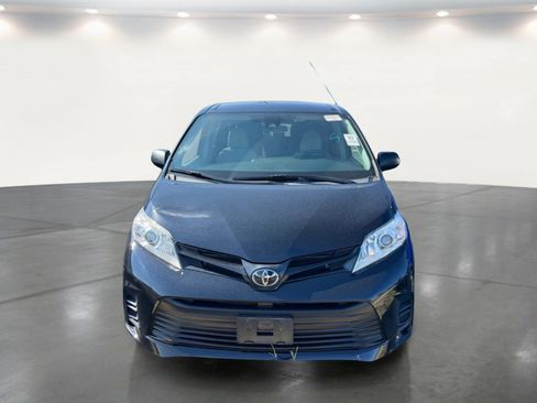 Used 2020 Toyota Sienna L FWD image 6
