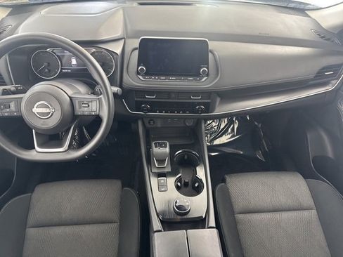 Certified 2024 Nissan Rogue SV image 27